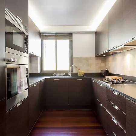 Charming 2-bedroom In The Centre *