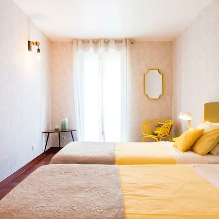 Charming 2-bedroom In The Centre アパート