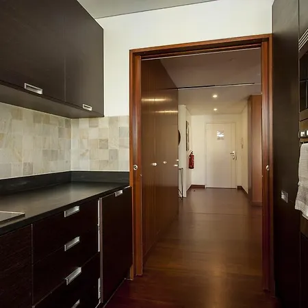 Charming 2-bedroom In The Centre 公寓