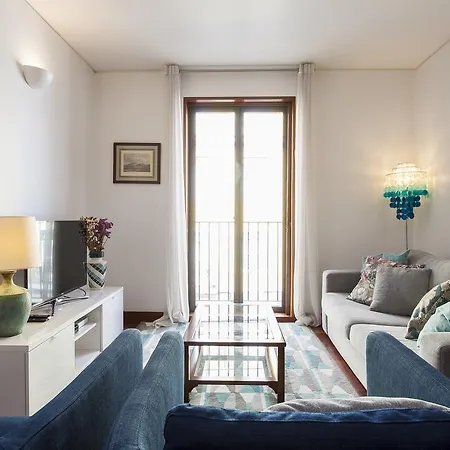 Charming 2-bedroom In The Centre