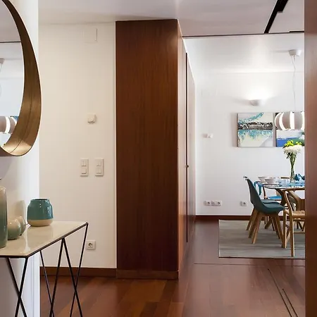 Charming 2-bedroom In The Centre Lisbona